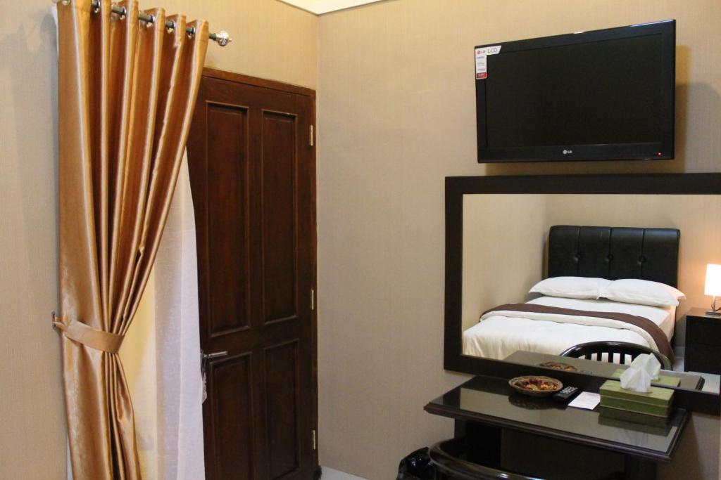 Omah Semar Homestay ジョグジャカルタ エクステリア 写真