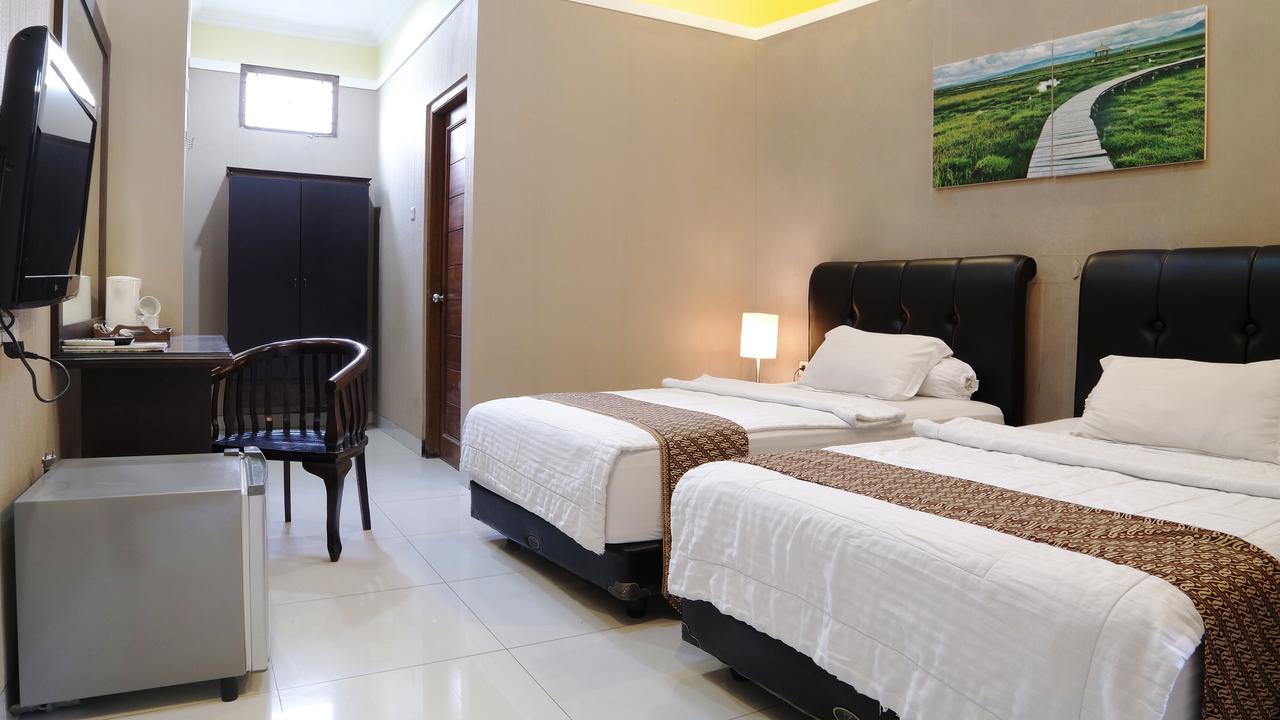 Omah Semar Homestay ジョグジャカルタ エクステリア 写真